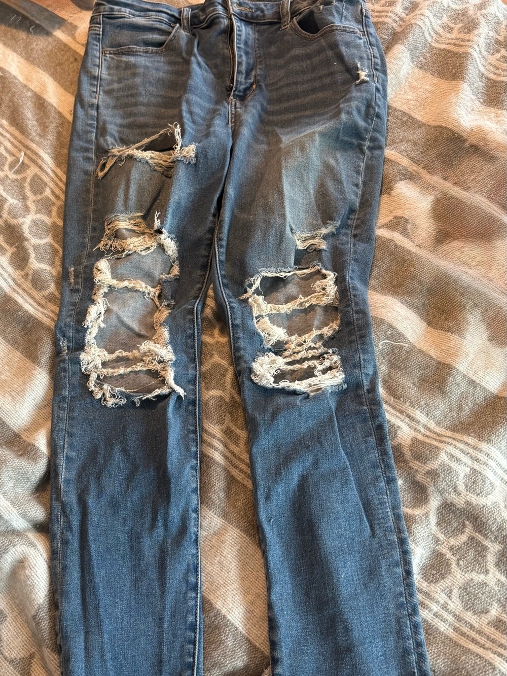 American Eagle Outfitters Women's Ripped Dark Blue Skinny Jeans